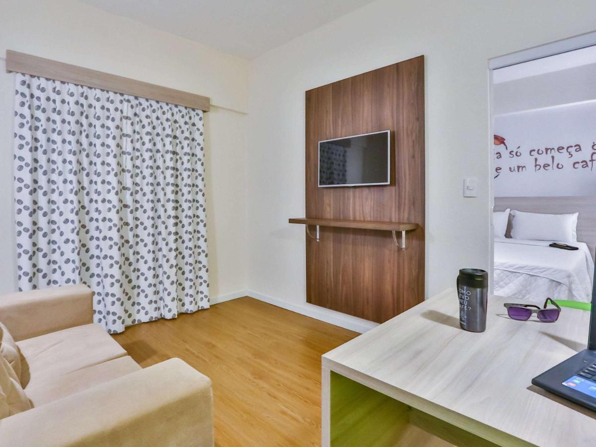 Отель Ibis Styles Витория-да-Конкиста Экстерьер фото