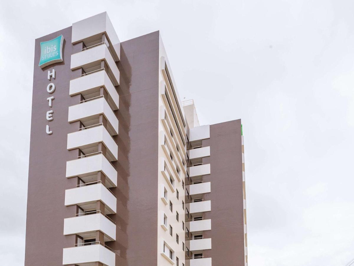 Отель Ibis Styles Витория-да-Конкиста Экстерьер фото
